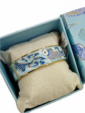 NWT ⚜️🩵⚜️ Piper K Blue Koi Fish Enamel Hinged Bangle Bracelet Hand Painted